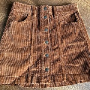 Brown corduroy American Eagle skirt size 0, new without tags